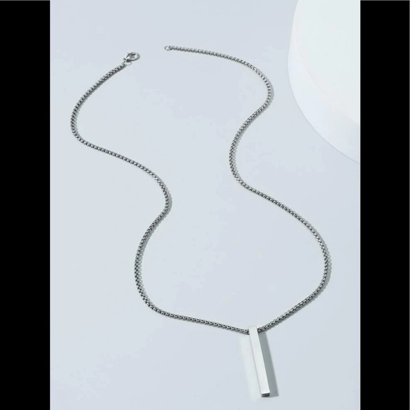Men’s silver stainless steel rectangle pendant necklace - Picture 3 of 3